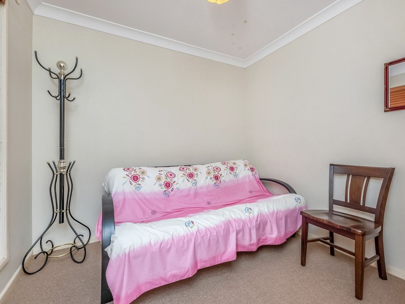 17 Baxter Cres, Forest Lake QLD 4078