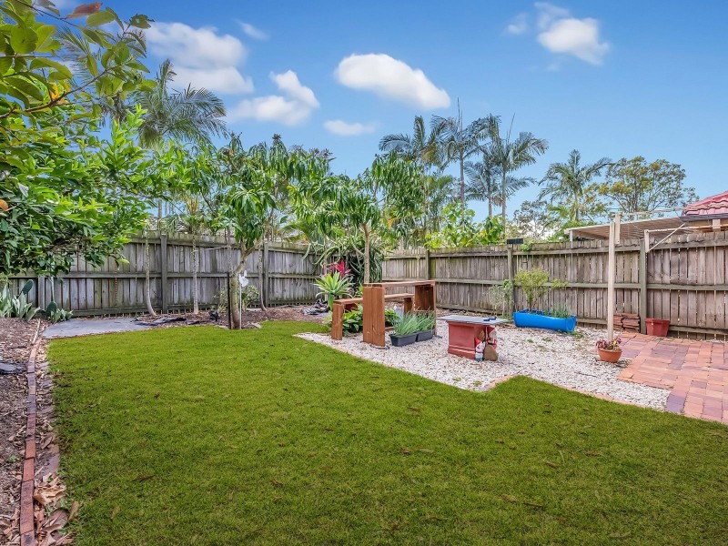 17 Baxter Cres, Forest Lake QLD 4078