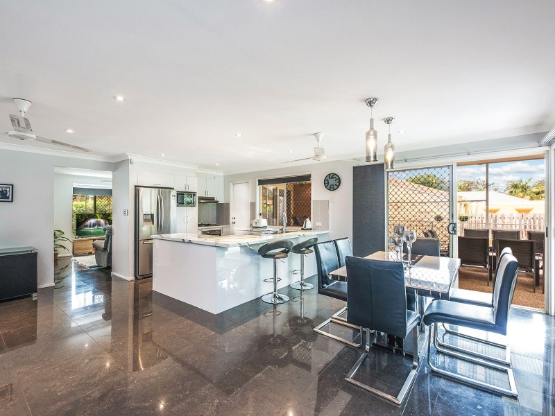 1 Glengyle Place, Forest Lake QLD 4078