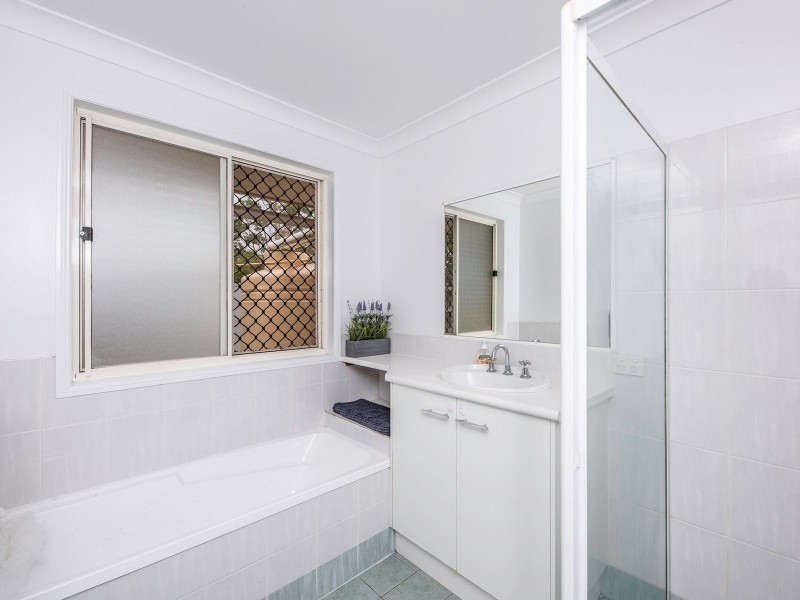 1 Glengyle Place, Forest Lake QLD 4078