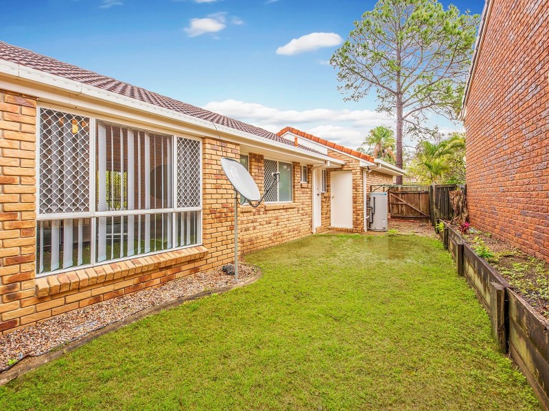 1 Conifer Pl, Forest Lake QLD 4078