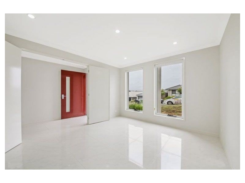 6 Gelu Court, Springfield Lakes QLD 4300