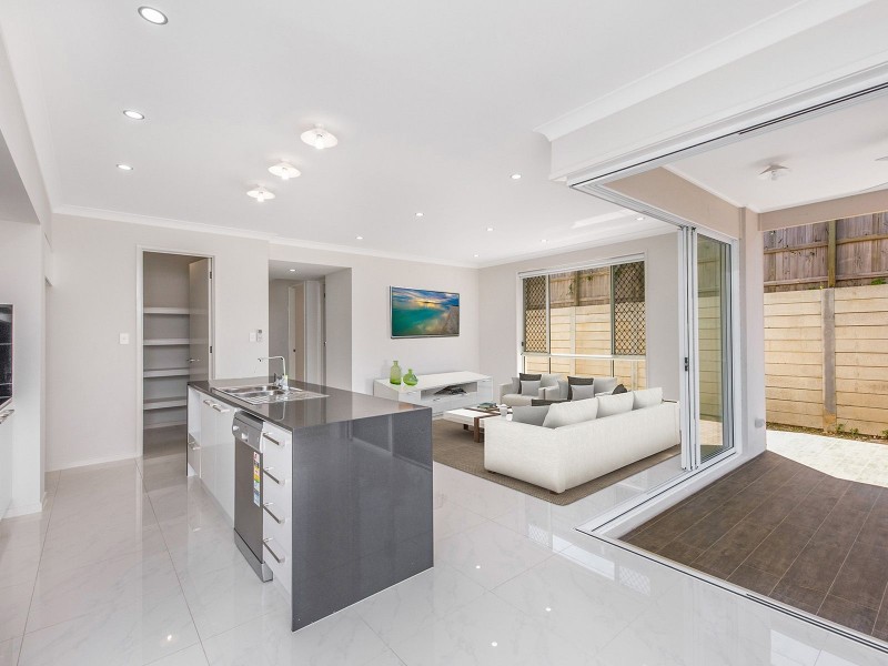 6 Gelu Court, Springfield Lakes QLD 4300