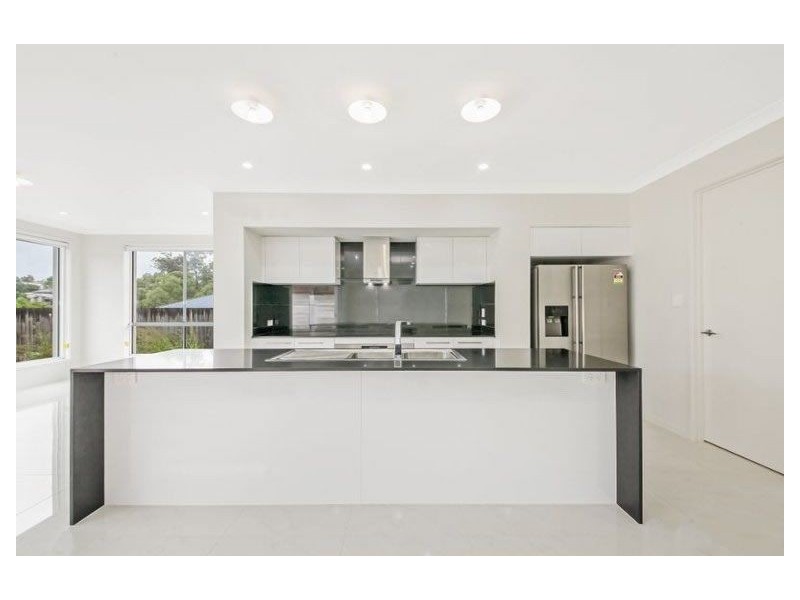 6 Gelu Court, Springfield Lakes QLD 4300