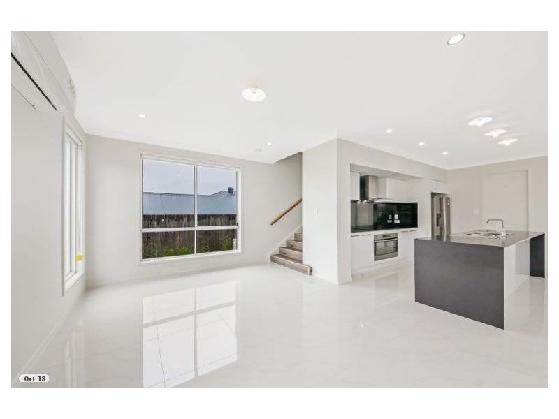 6 Gelu Court, Springfield Lakes QLD 4300