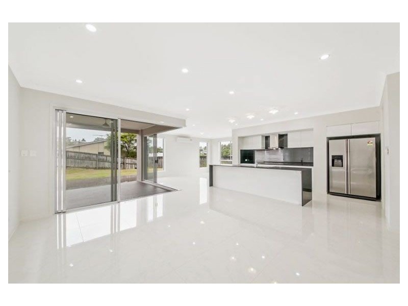 6 Gelu Court, Springfield Lakes QLD 4300