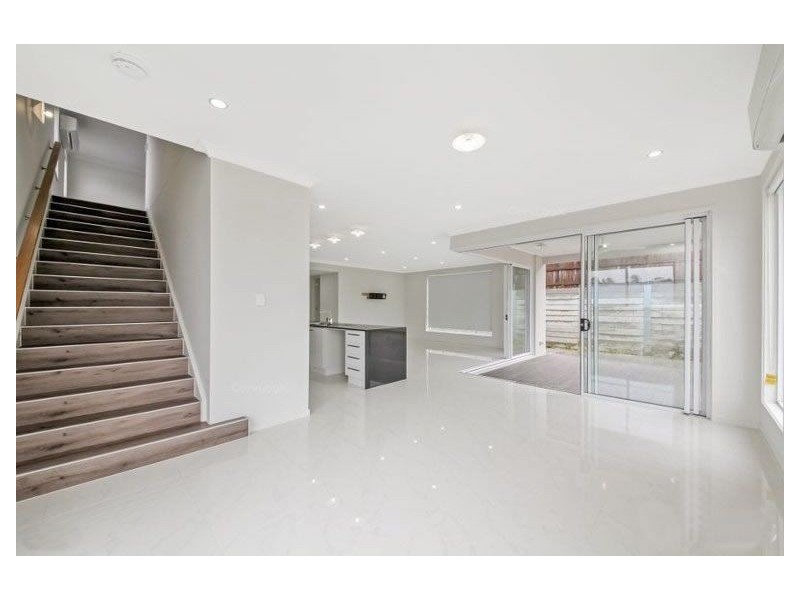 6 Gelu Court, Springfield Lakes QLD 4300