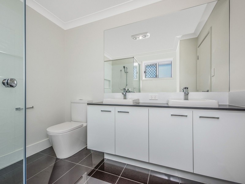 6 Gelu Court, Springfield Lakes QLD 4300