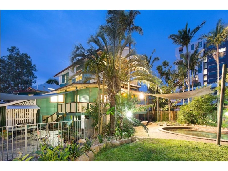 103 Cavendish Road, Coorparoo QLD 4151