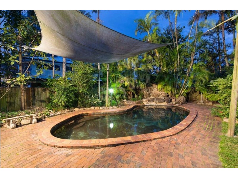 103 Cavendish Road, Coorparoo QLD 4151