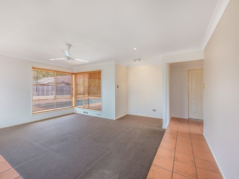 42 Laricina Cct, Forest Lake QLD 4078