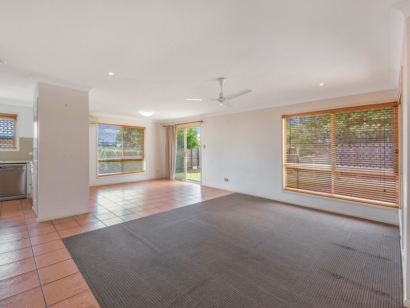 42 Laricina Cct, Forest Lake QLD 4078