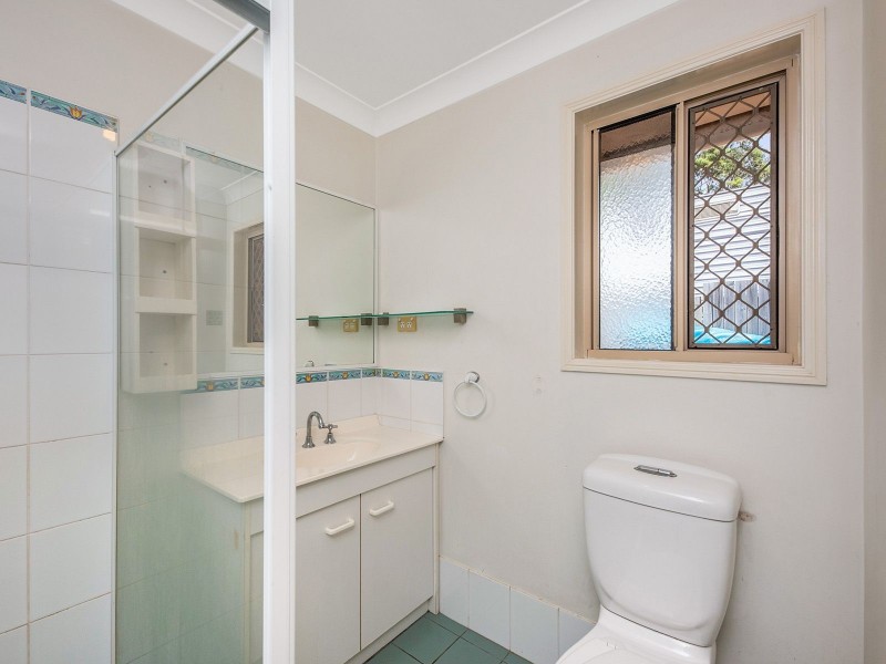 42 Laricina Cct, Forest Lake QLD 4078