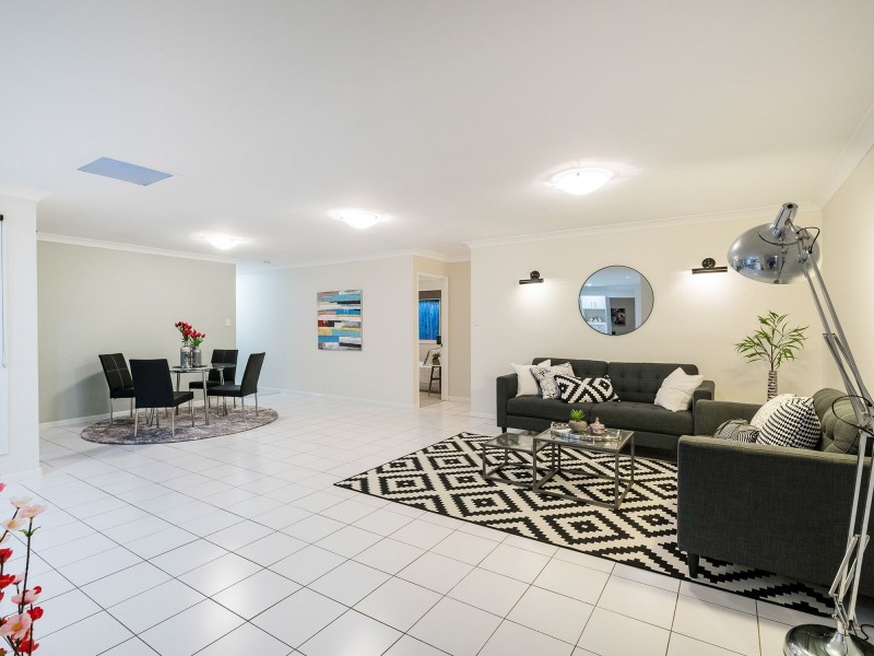 2 Aspen Crescent, Parkinson QLD 4115