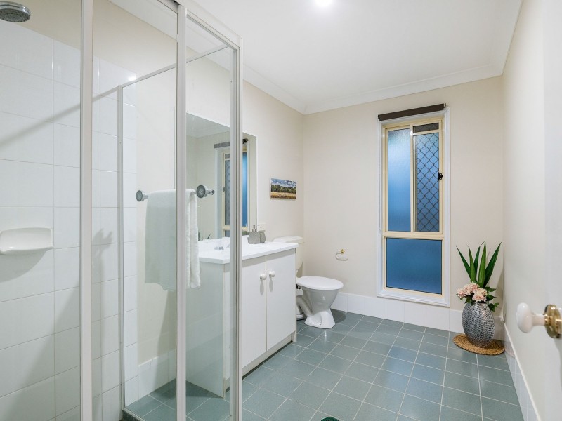 2 Aspen Crescent, Parkinson QLD 4115