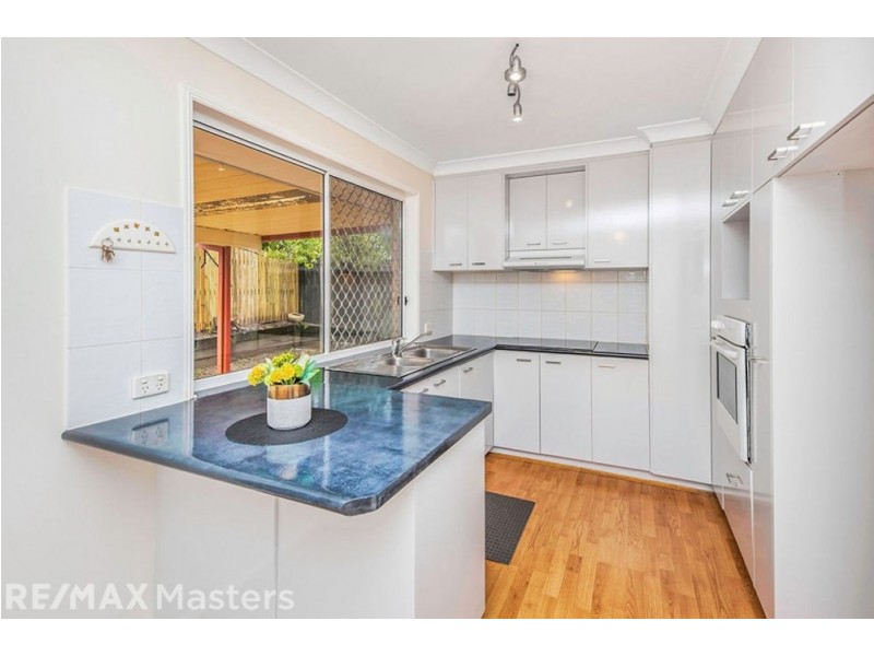 1 Conifer Pl, Forest Lake QLD 4078