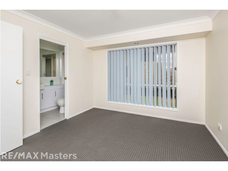 1 Conifer Pl, Forest Lake QLD 4078