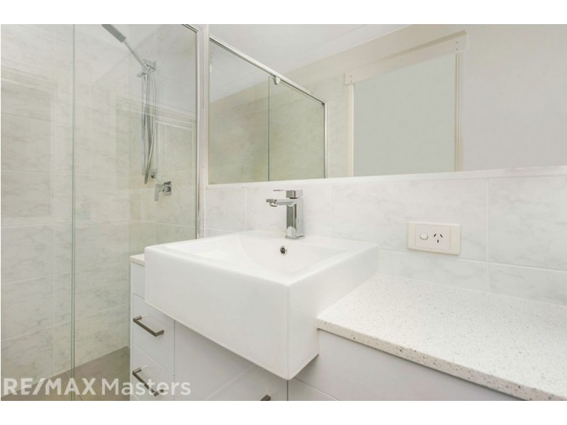 1 Conifer Pl, Forest Lake QLD 4078