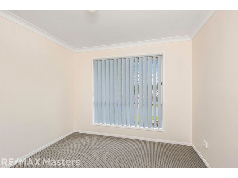 1 Conifer Pl, Forest Lake QLD 4078