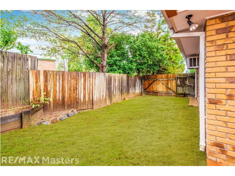 1 Conifer Pl, Forest Lake QLD 4078