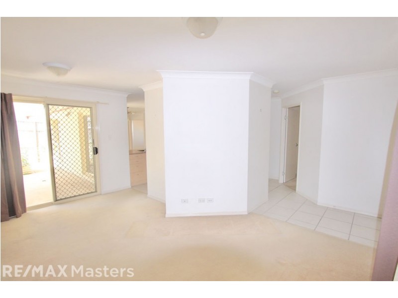 4 Cricket Street, Coopers Plains QLD 4108