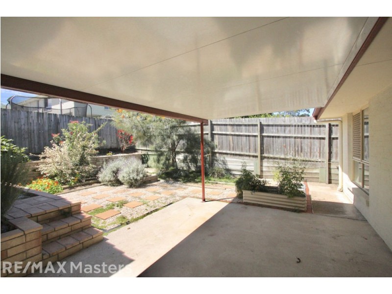 4 Cricket Street, Coopers Plains QLD 4108