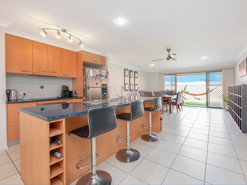 7 Tolmer Cr, Forest Lake QLD 4078