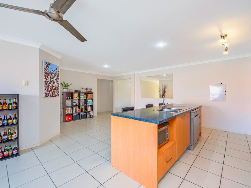 7 Tolmer Cr, Forest Lake QLD 4078