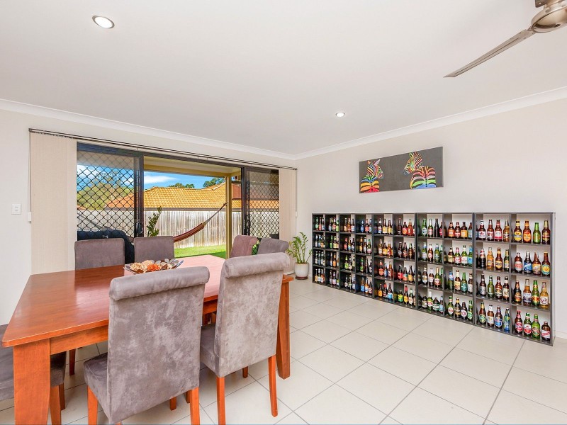 7 Tolmer Cr, Forest Lake QLD 4078