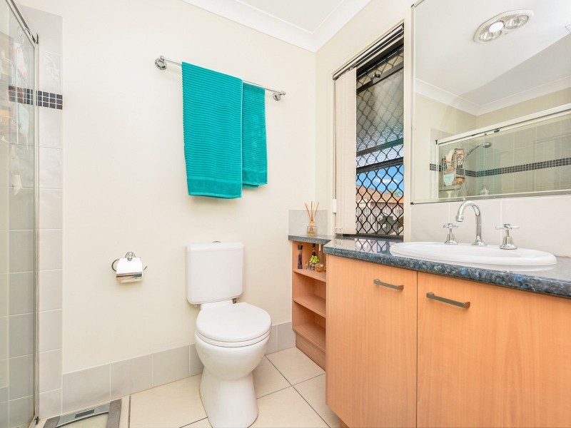 7 Tolmer Cr, Forest Lake QLD 4078