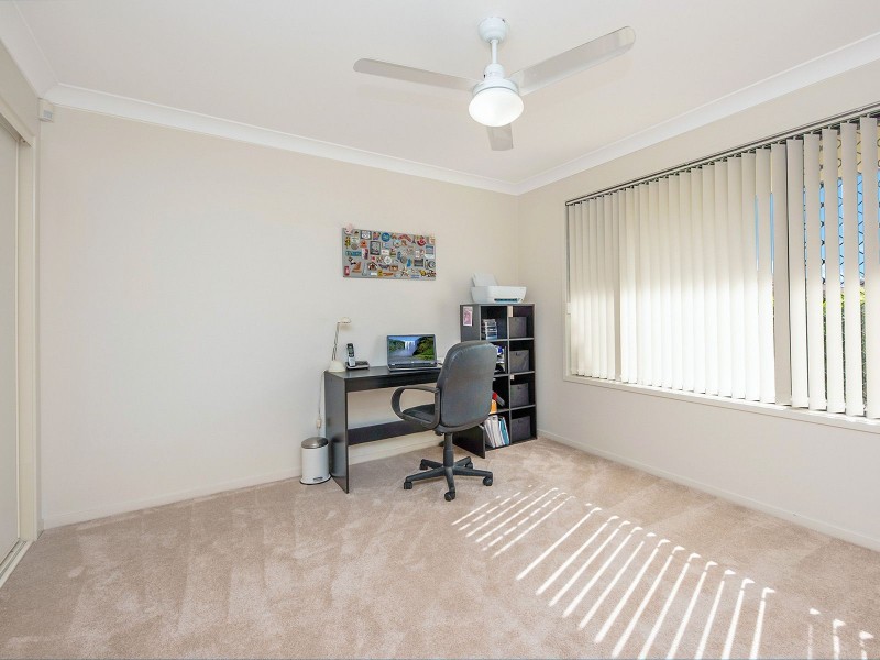 7 Tolmer Cr, Forest Lake QLD 4078