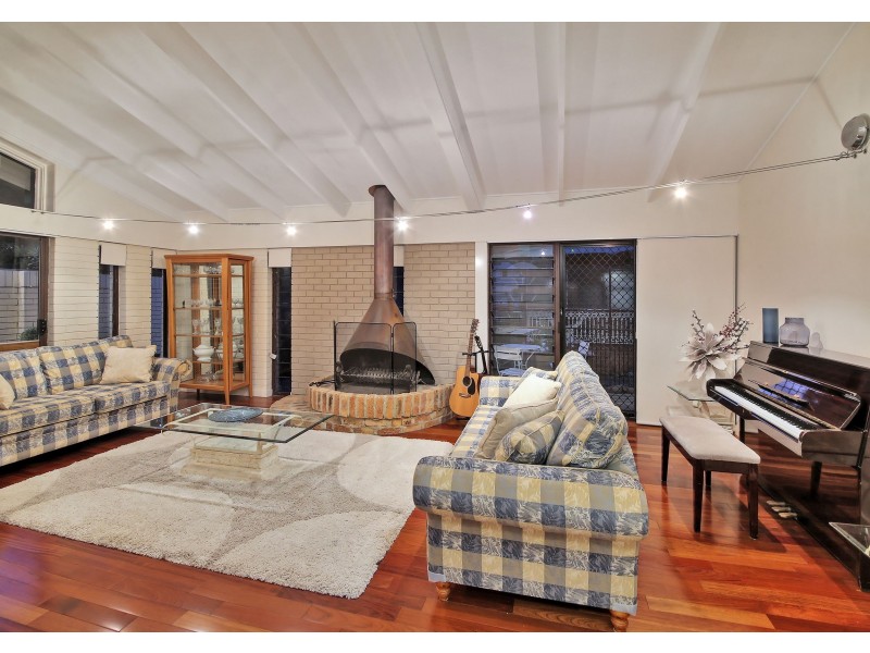 76 Dunedin Street, Sunnybank QLD 4109