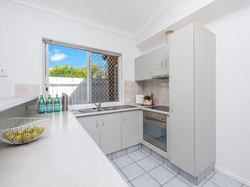 3 Moore Pl, Forest Lake QLD 4078