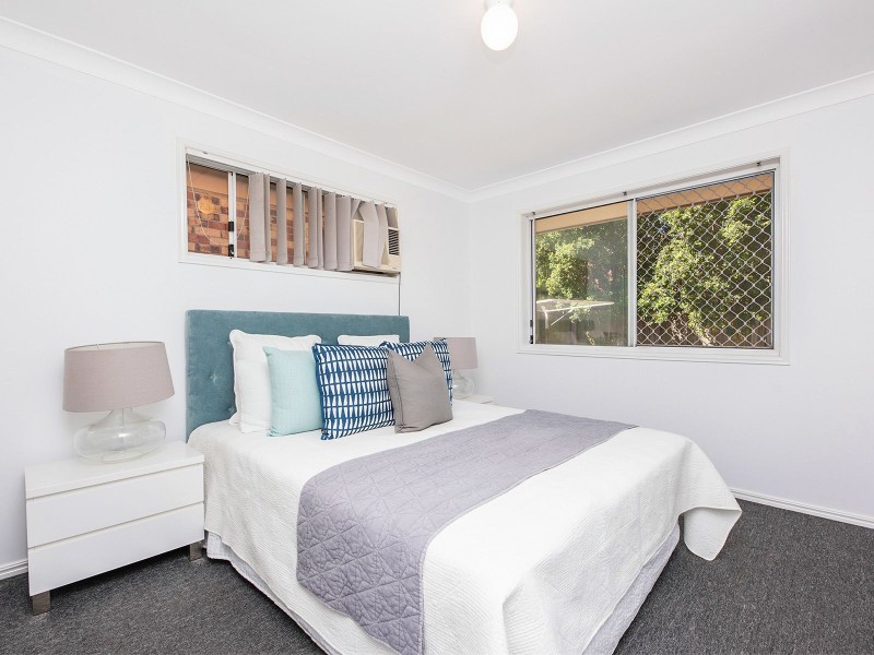 3 Moore Pl, Forest Lake QLD 4078