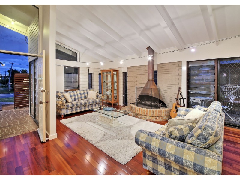 76 Dunedin Street, Sunnybank QLD 4109