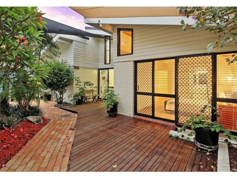 76 Dunedin Street, Sunnybank QLD 4109