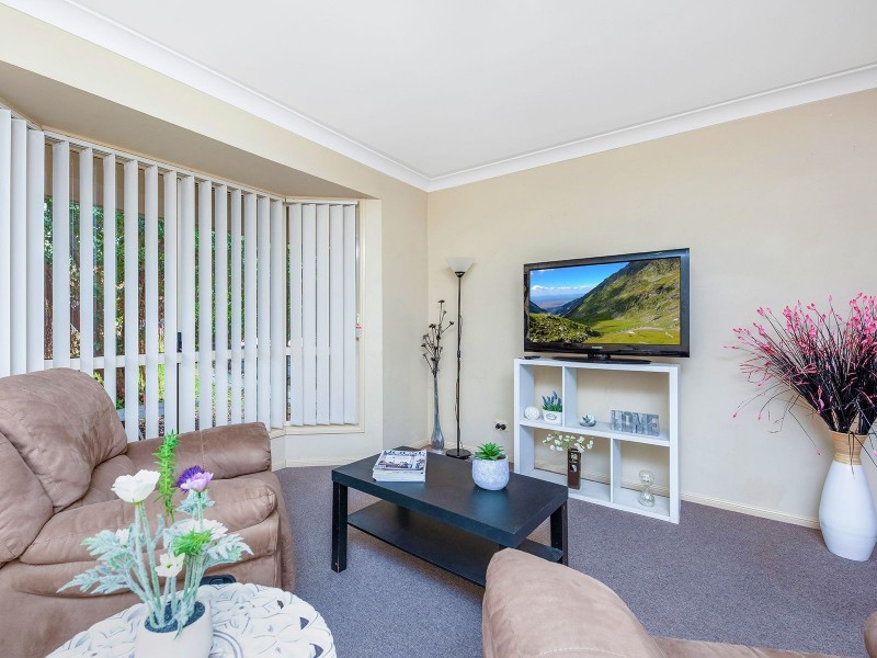 2 Maidenhair Ct, Forest Lake QLD 4078