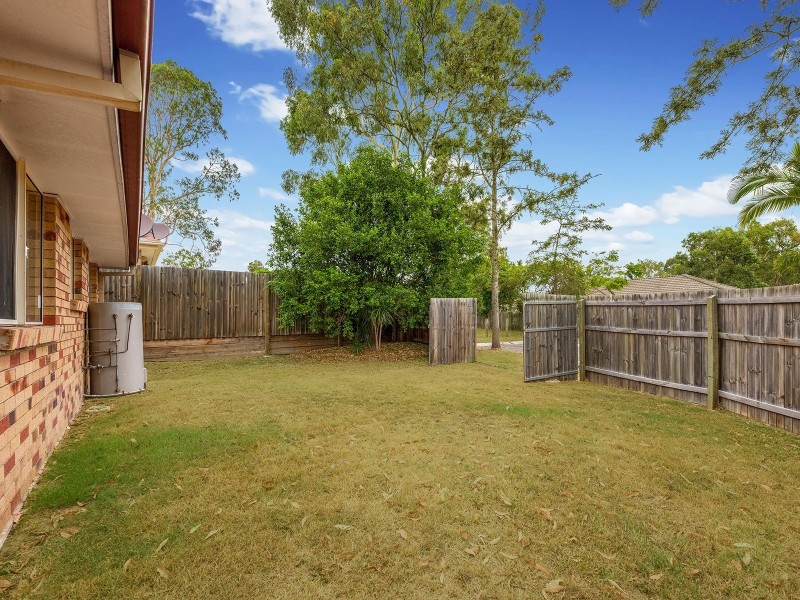 2 Maidenhair Ct, Forest Lake QLD 4078