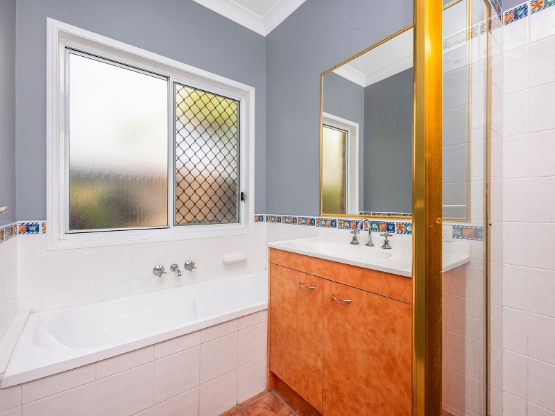 12 Starr Street, Forest Lake QLD 4078