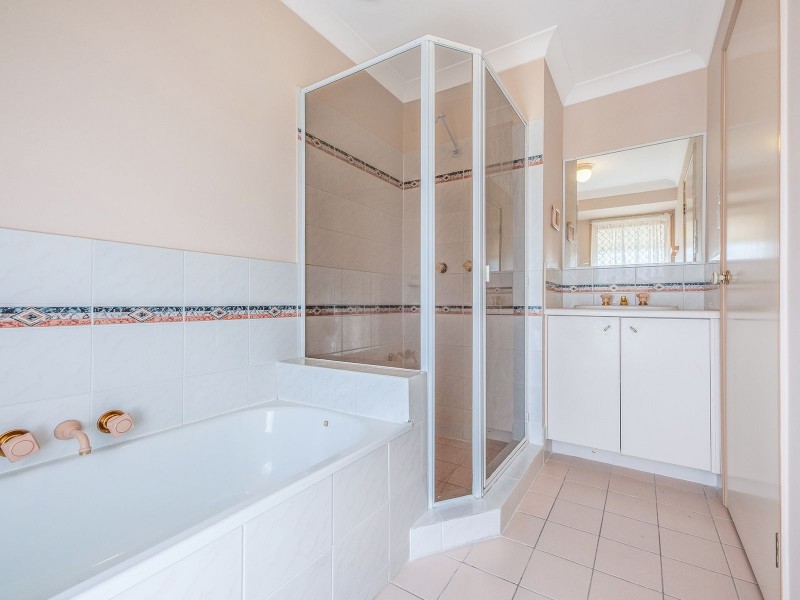 1 Wombat Pl, Doolandella QLD 4077