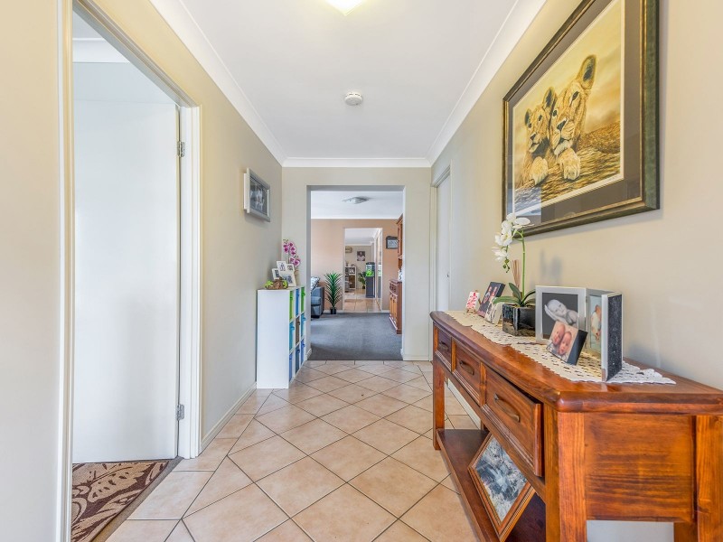 9 Piccadilly Pl, Forest Lake QLD 4078