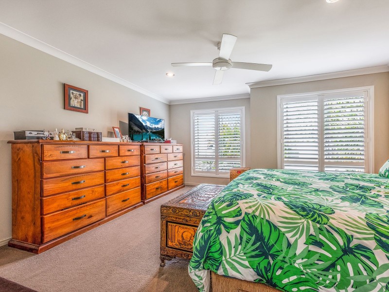 9 Piccadilly Pl, Forest Lake QLD 4078