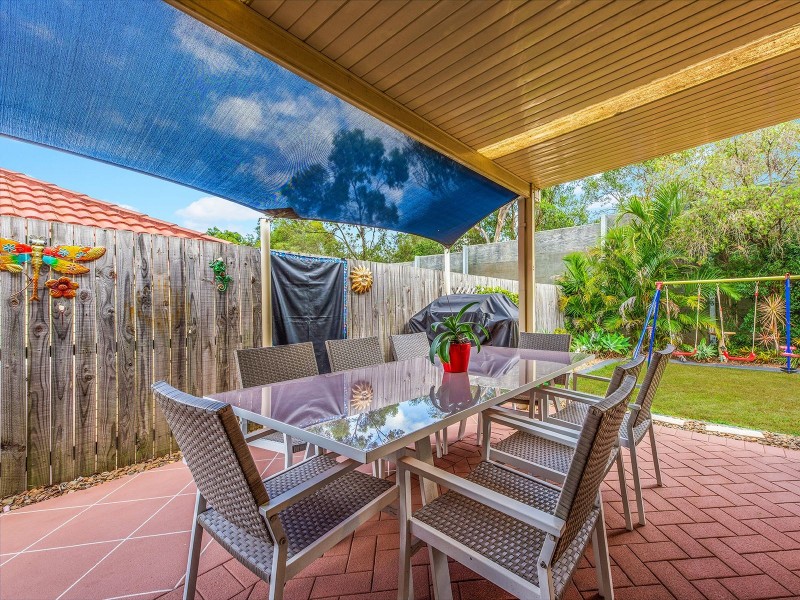 9 Piccadilly Pl, Forest Lake QLD 4078