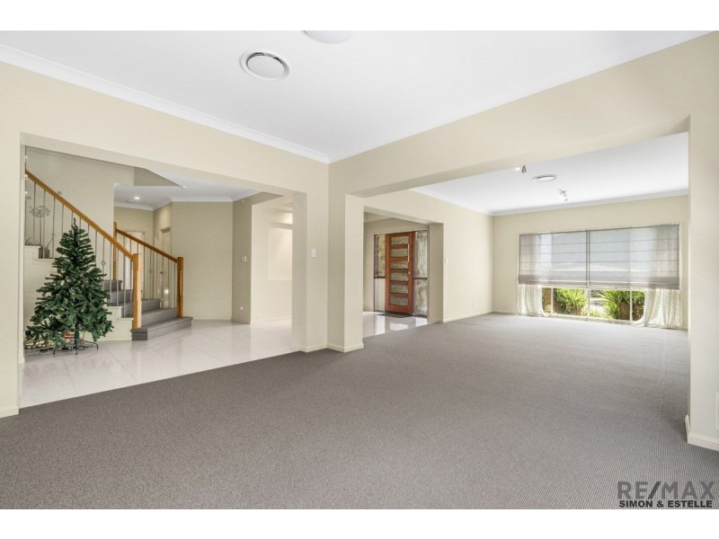 16 Henderson Street, Eight Mile Plains QLD 4113