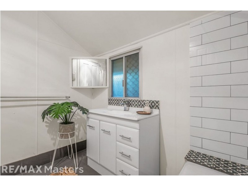 61 Fegen Dr, Moorooka QLD 4105