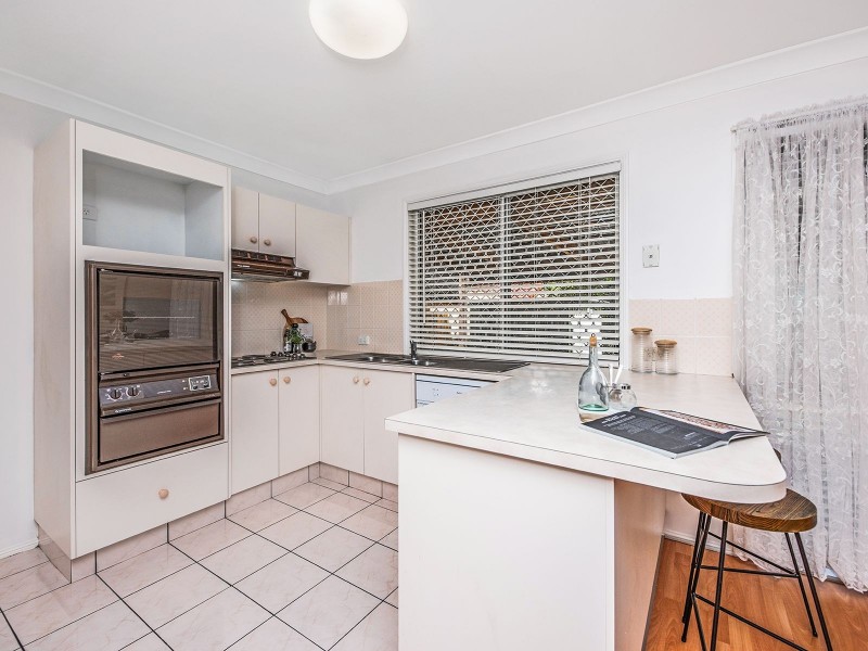 46 Clarendon Cct, Forest Lake QLD 4078