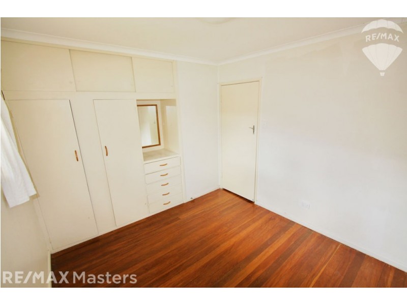 28 Veivers Street, Macgregor QLD 4109