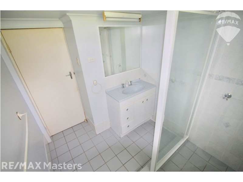 28 Veivers Street, Macgregor QLD 4109