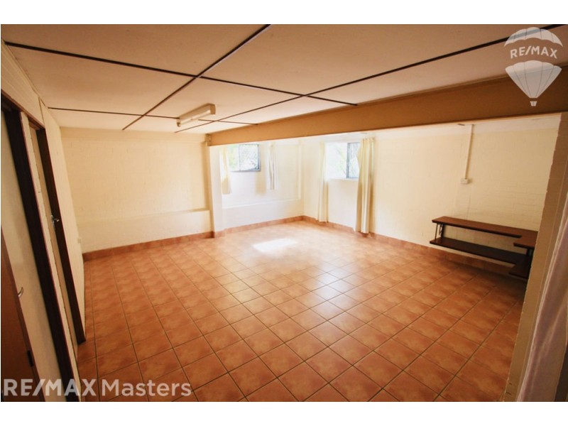 28 Veivers Street, Macgregor QLD 4109