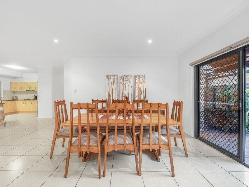 12 Catalina Cct, Forest Lake QLD 4078